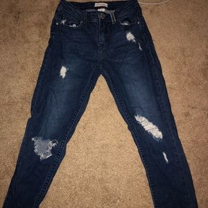 women’s low rise ripped jeans